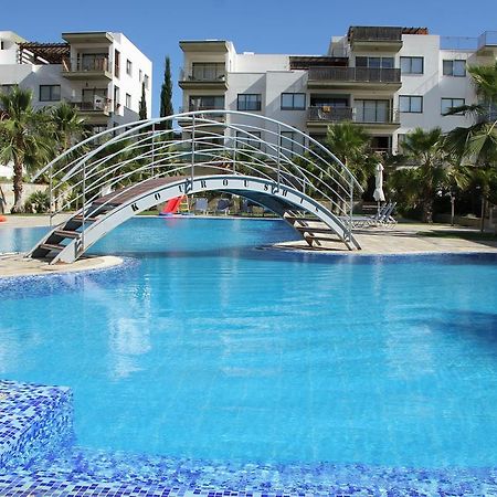 Danaos Pool View Apartment Пафос Екстериор снимка
